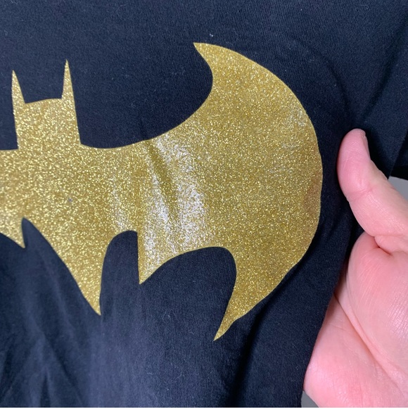 Batman Graphic T-Shirt with Removable Cape - Picture 4 of 10